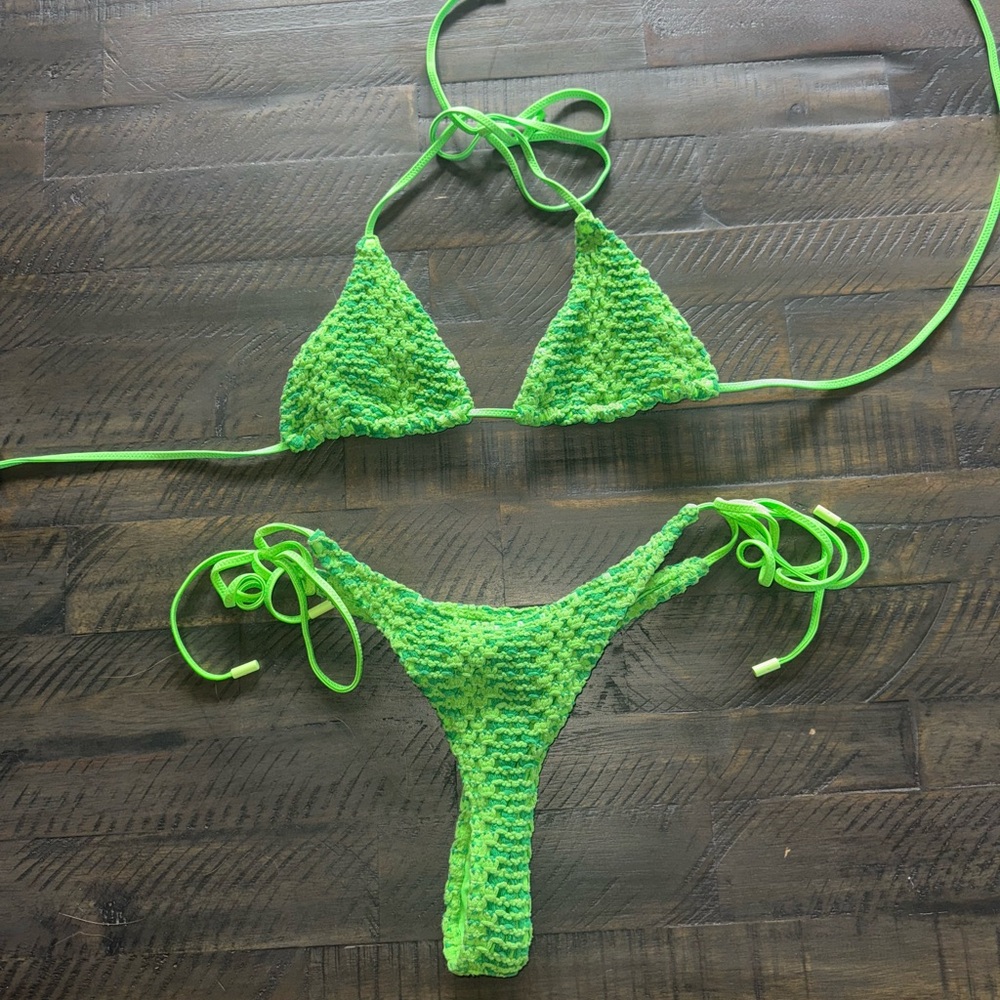 Triangl Neon Green Crochet Bikini
